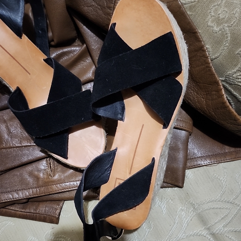 Dolce Vita Black Women's Sandals - Picture 6 of 7